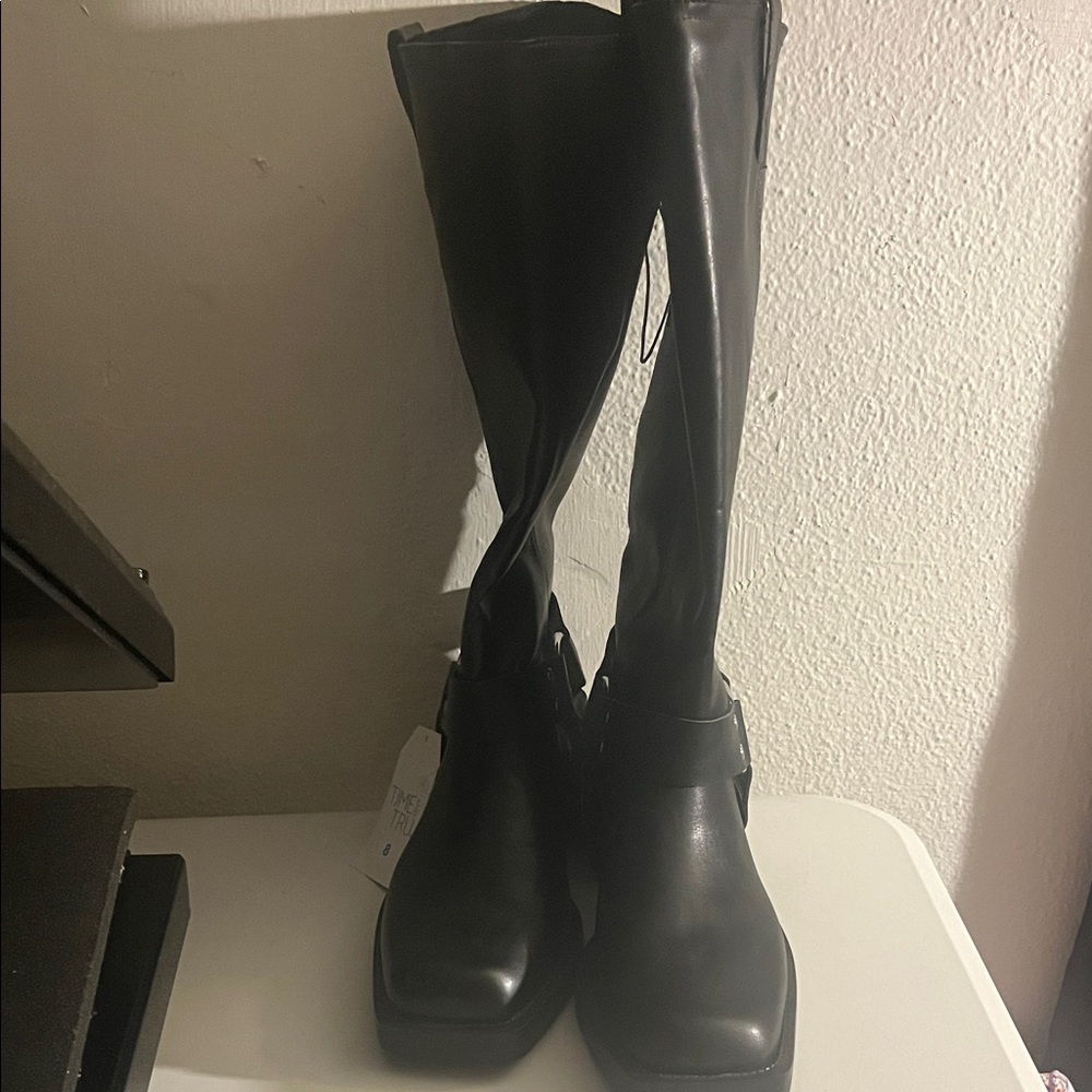 Black Knee-High Women's Boots